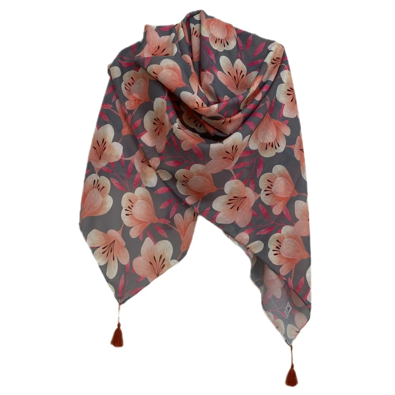 روسری زنانه مدل نخ اسپان منگوله دار کد A035