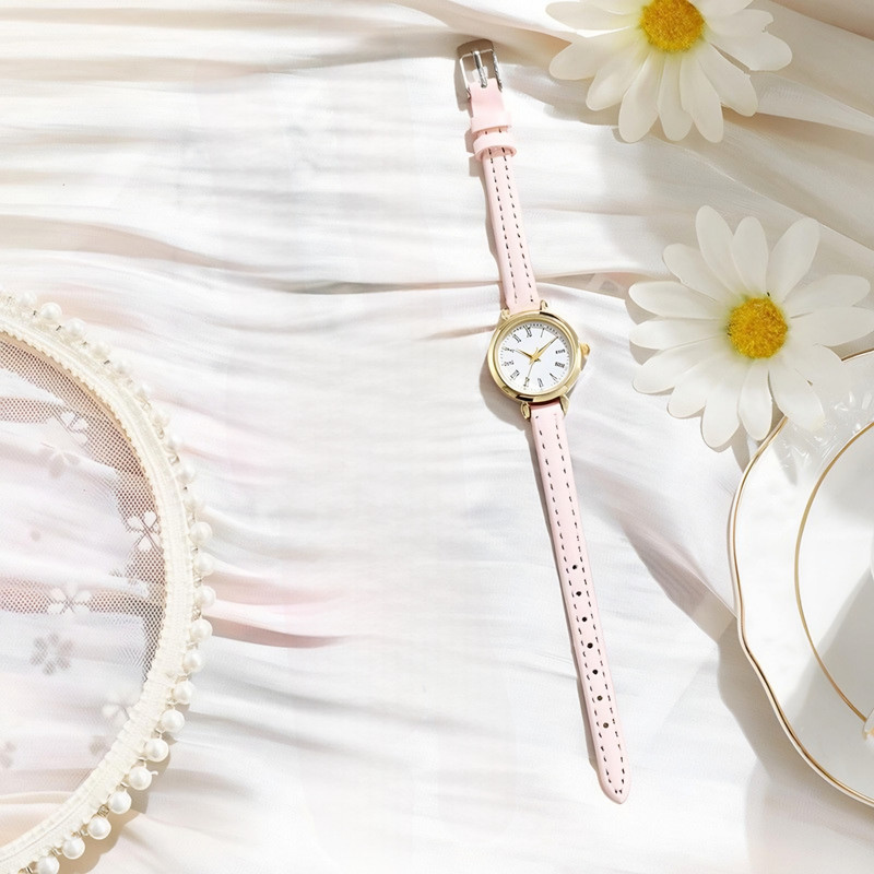 ساعت مچی عقربه ای زنانه مدل کلاسیک بند چرم کد 1