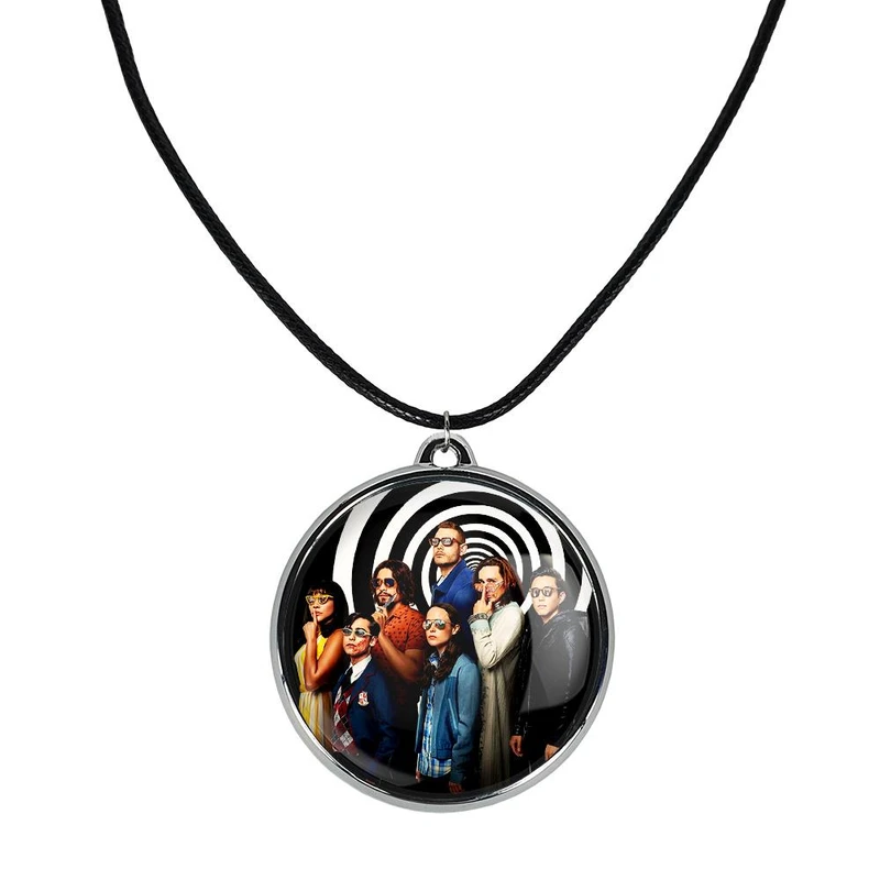 گردنبند خندالو مدل سریال آکادمی آمبرلا The Umberella Academy کد 2854628547