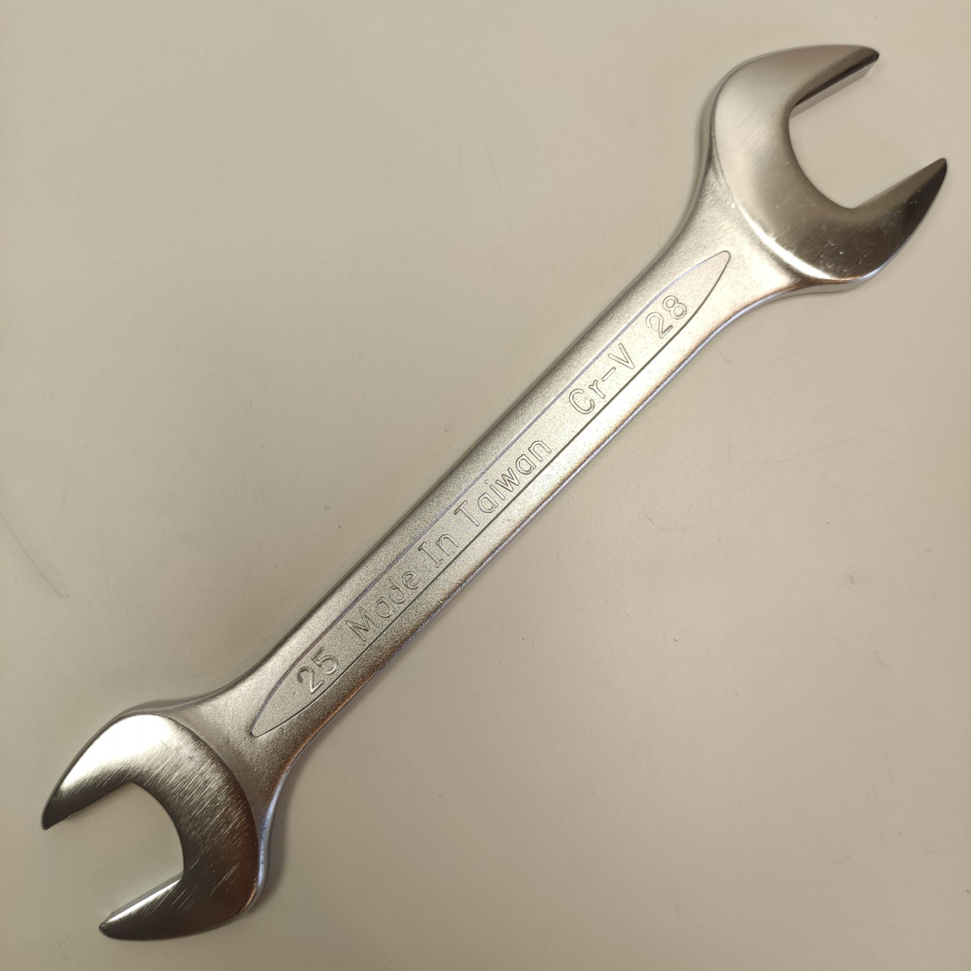 آچار تخت واستر مدل 2528OP-VAS سایز 25/28 میلی متر