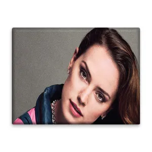 کاشی اطلس آبی طرح بازیگر دیزی ریدلی مدل T5967