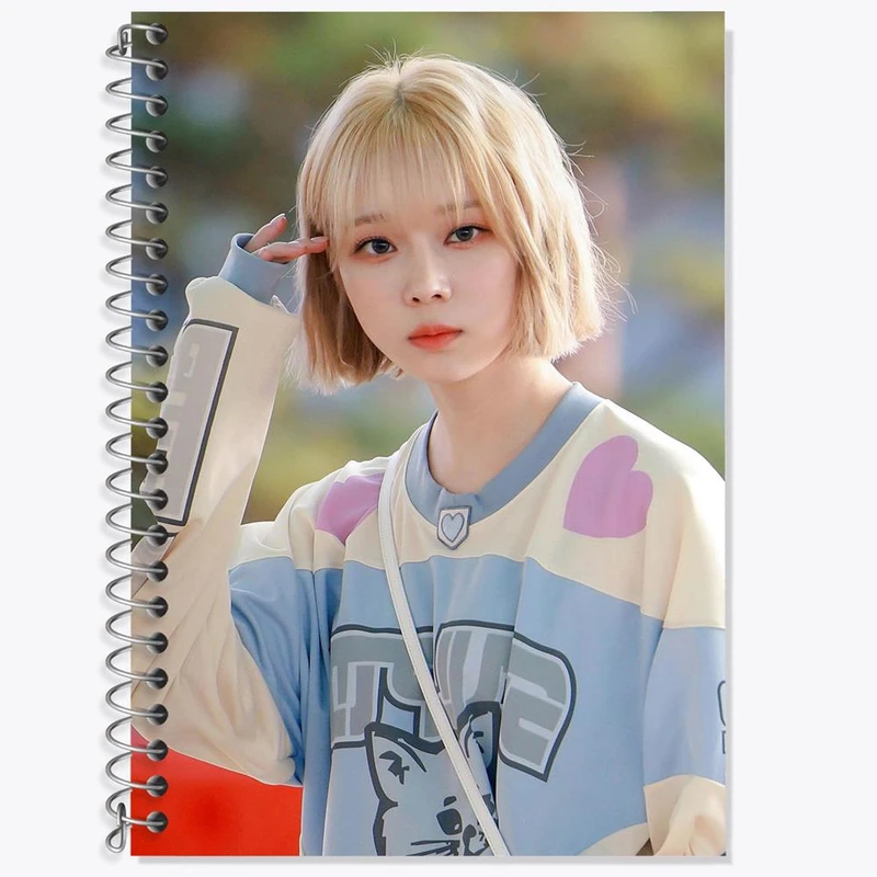 دفتر لغت 50 برگ خندالو مدل وینتر گروه آسپا Aespa کد 19740