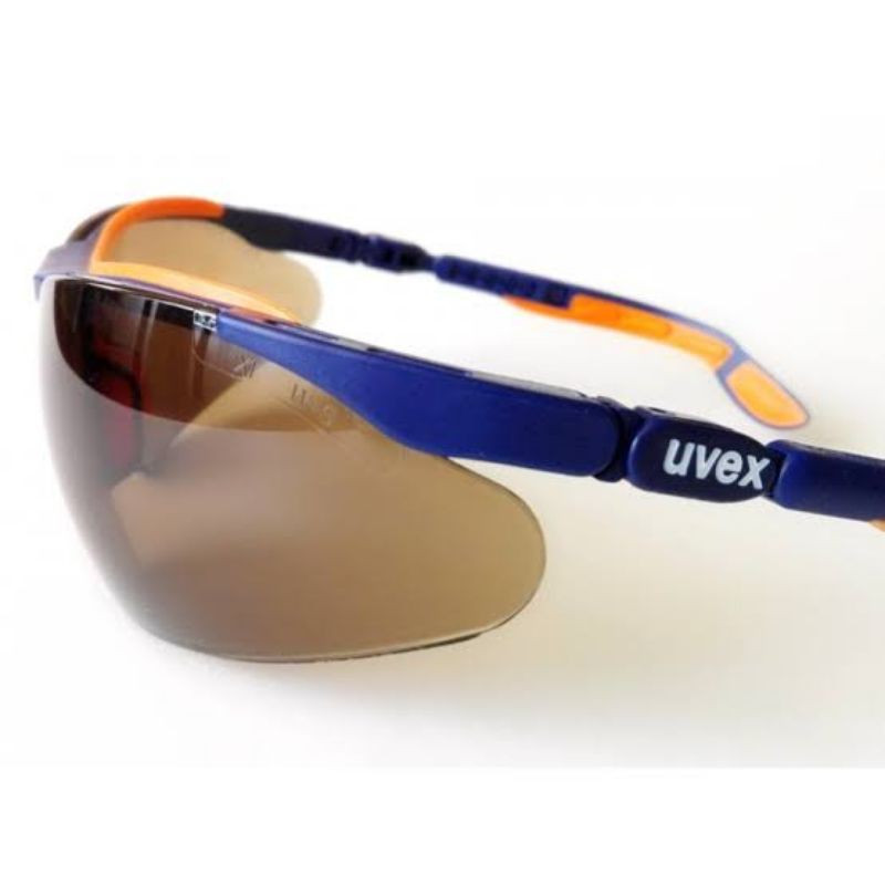 عینک ایمنی یووکس مدل i-vo
