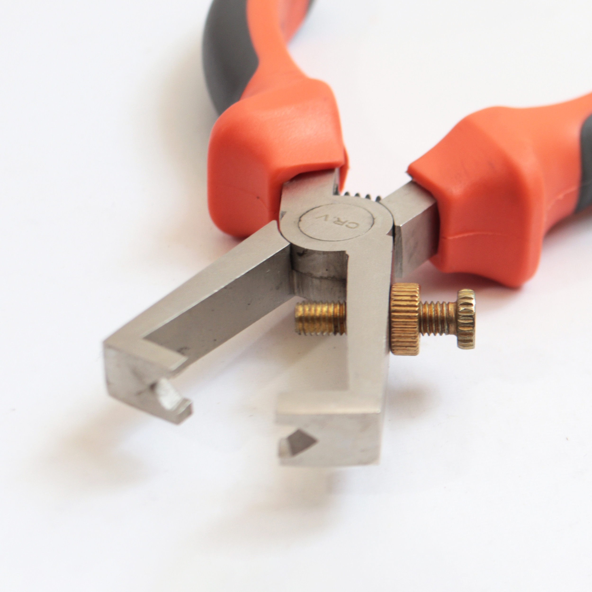 انبر سیم لخت کن اطلس کد YP-06 سایز 6 اینچ