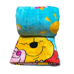 پتو مسافرتی 1 نفر مدل کارتونی وینی سایز 220x170 سانتی‌متر