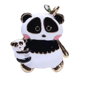 سنجاق سینه زنانه مدل مامان پاندا و بچه پاندا