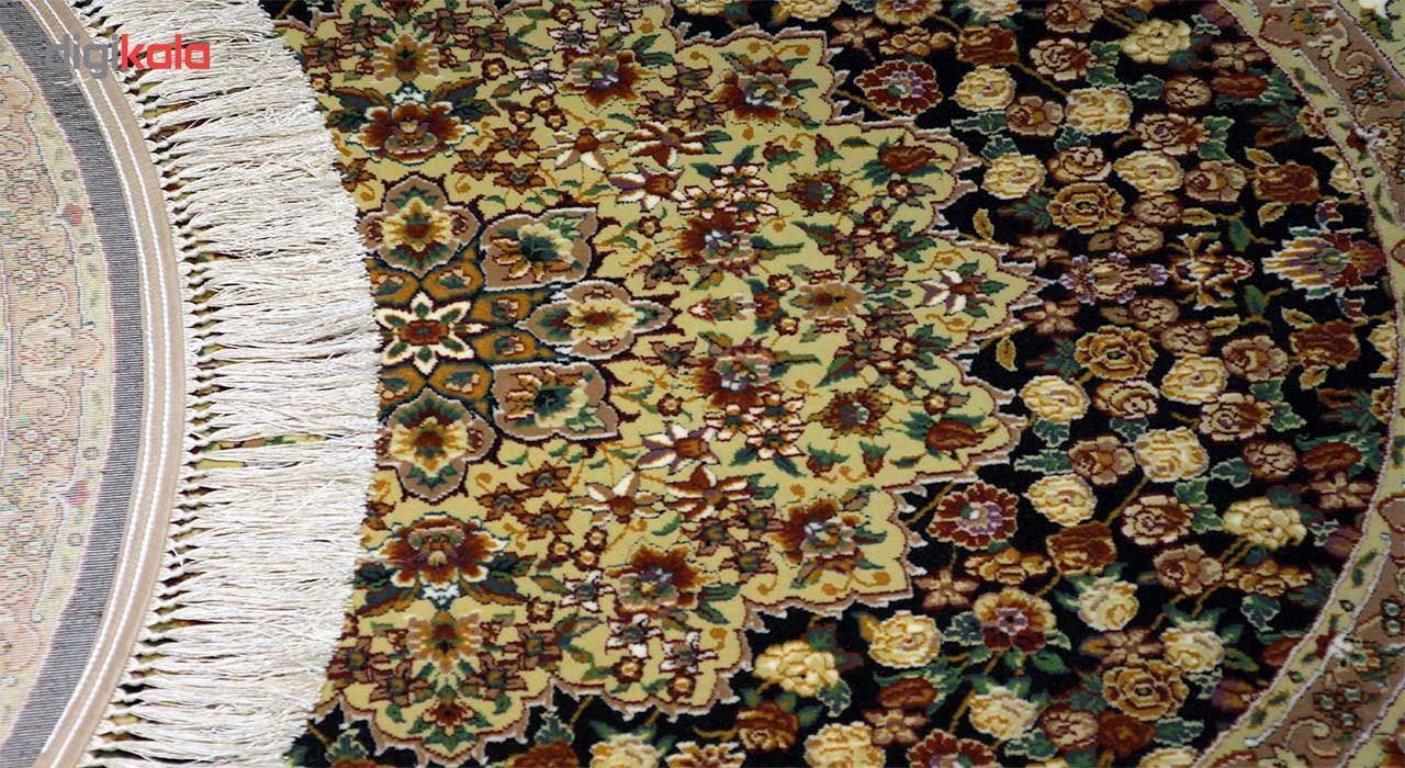 فرش ماشینی رادین اصفهان طرح گرد گل رز رنگ زمینه قهوه ای