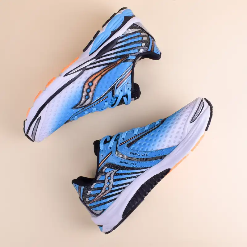 کفش پیاده روی مدل 215