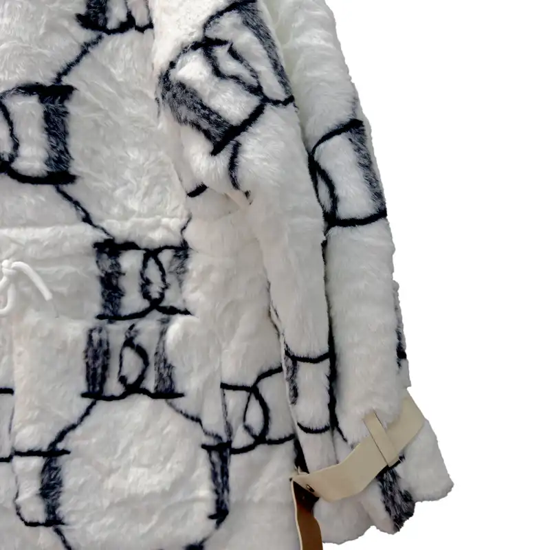 پالتو زنانه مدل گیسو D1