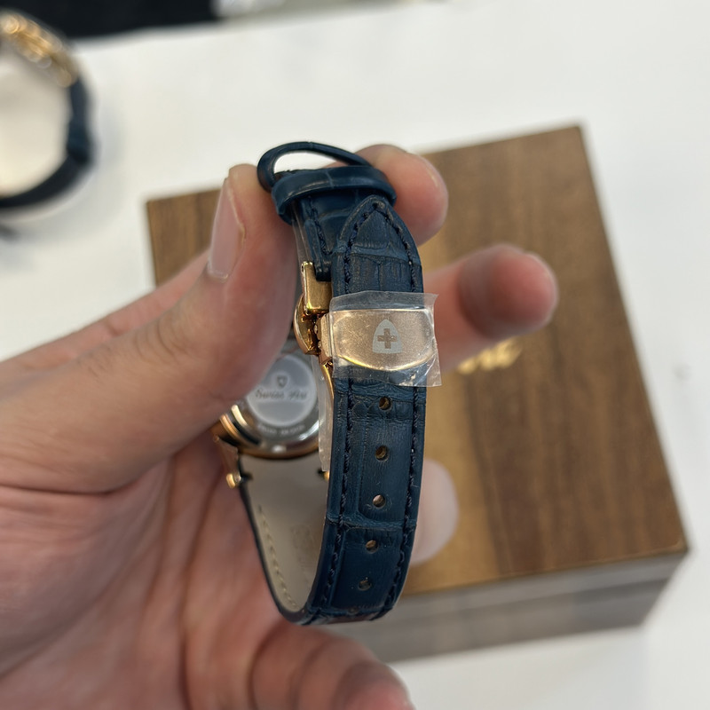 ساعت مچی عقربه ای زنانه سوئیس آرت مدل 920045-a