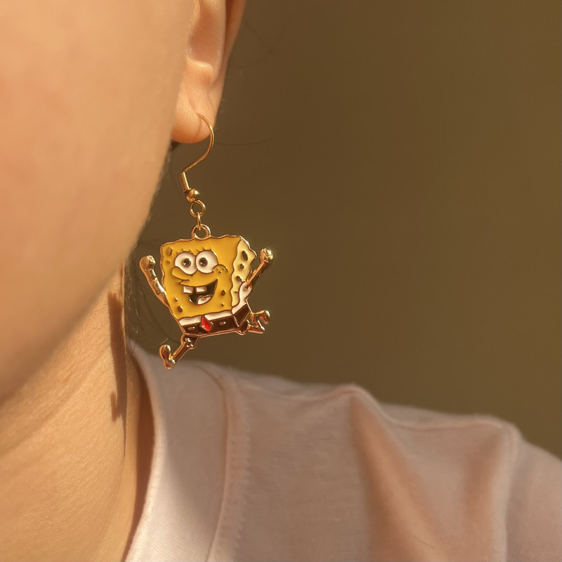 گوشواره زنانه مدل پاتریک و باب اسفنجی گوشواره زنانه مدل پاتریک و باب اسفنجی