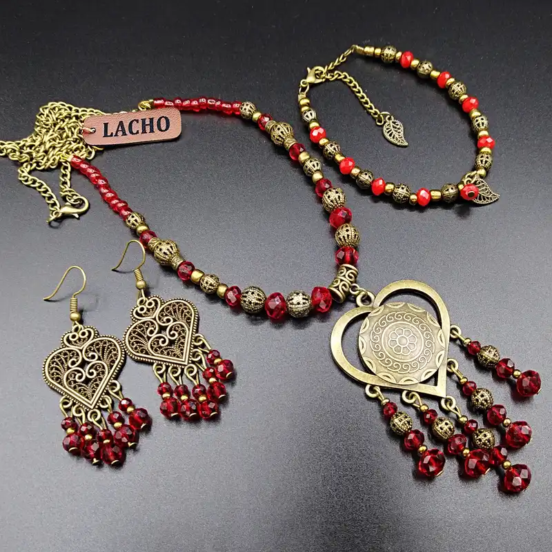 نیم ست زنانه لاچو مدل قلبی کد GG-01