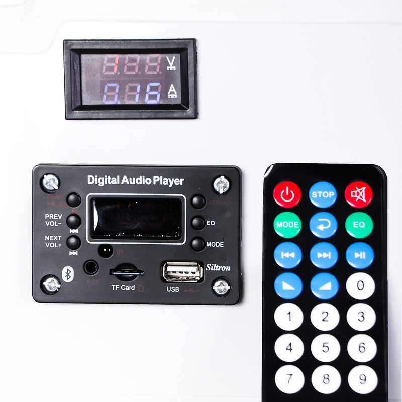 سیستم روشنایی خورشیدی مدل SCPK-30BLU سیستم روشنایی خورشیدی مدل SCPK-30BLU