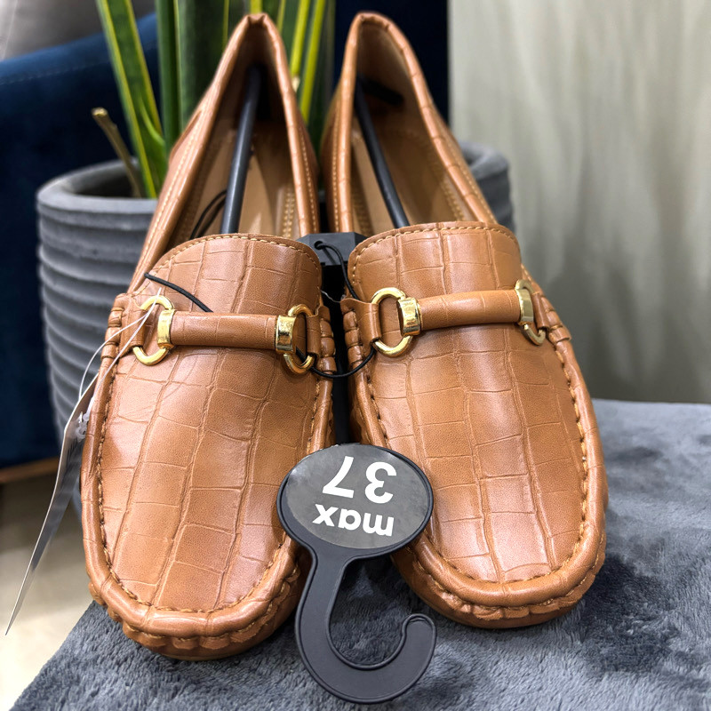 کفش کالج زنانه مکس مدل Textured Slip-On Moccasins With Metallic Accen کفش کالج زنانه مکس مدل Textured Slip-On Moccasins With Metallic Accen