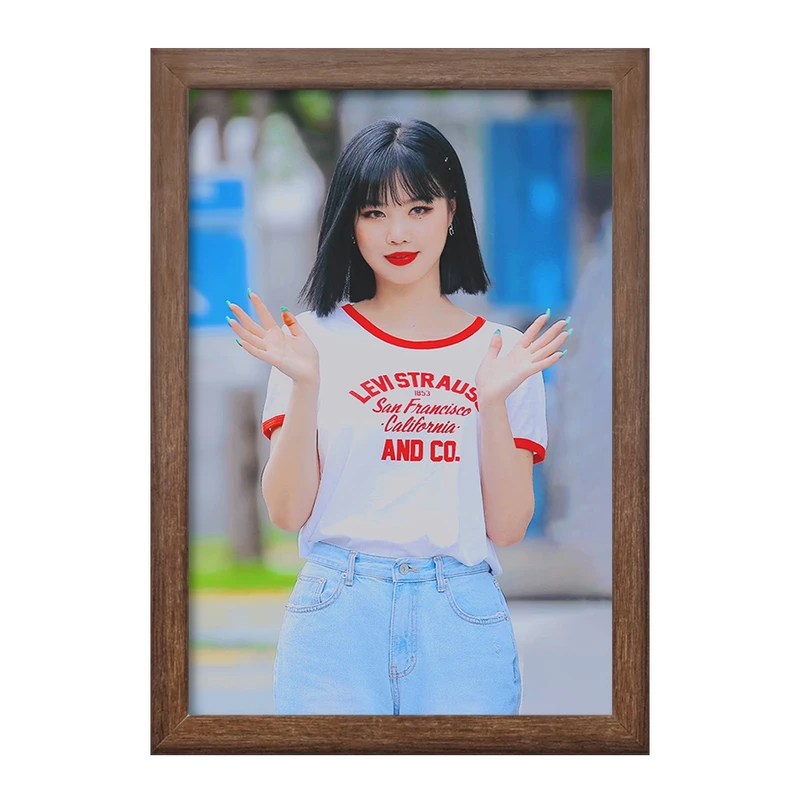 تابلو خندالو طرح سوجین گروه جی آیدل GIdle  کد 19553