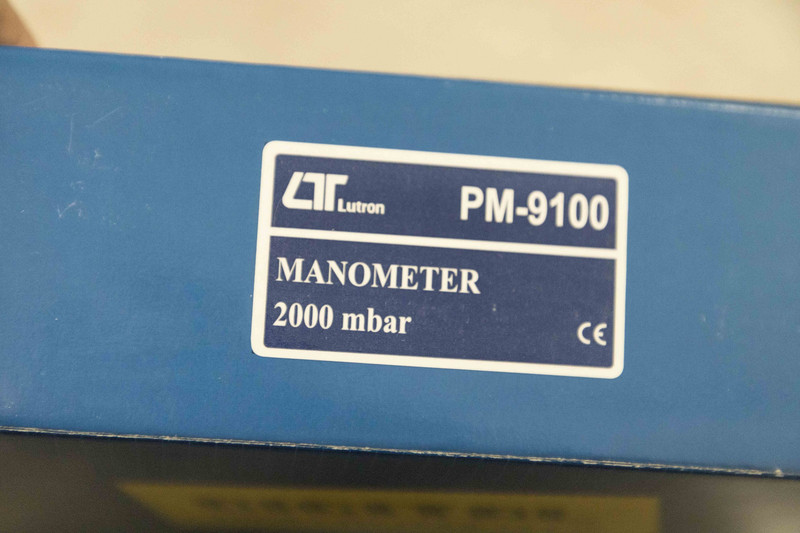 مانومتر لوترون مدل PM-9100
