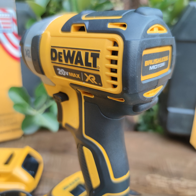 پیچ گوشتی ضربه ای شارژی دیوالت مدل DCF887D2