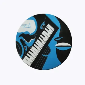 بشقاب دیوارکوب سفالی طرح موسیقی 