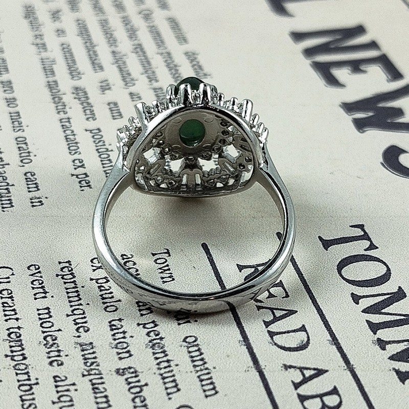 انگشتر نقره زنانه سلین کالا مدل عقیق یشم کد 108 انگشتر نقره زنانه سلین کالا مدل عقیق یشم کد 108