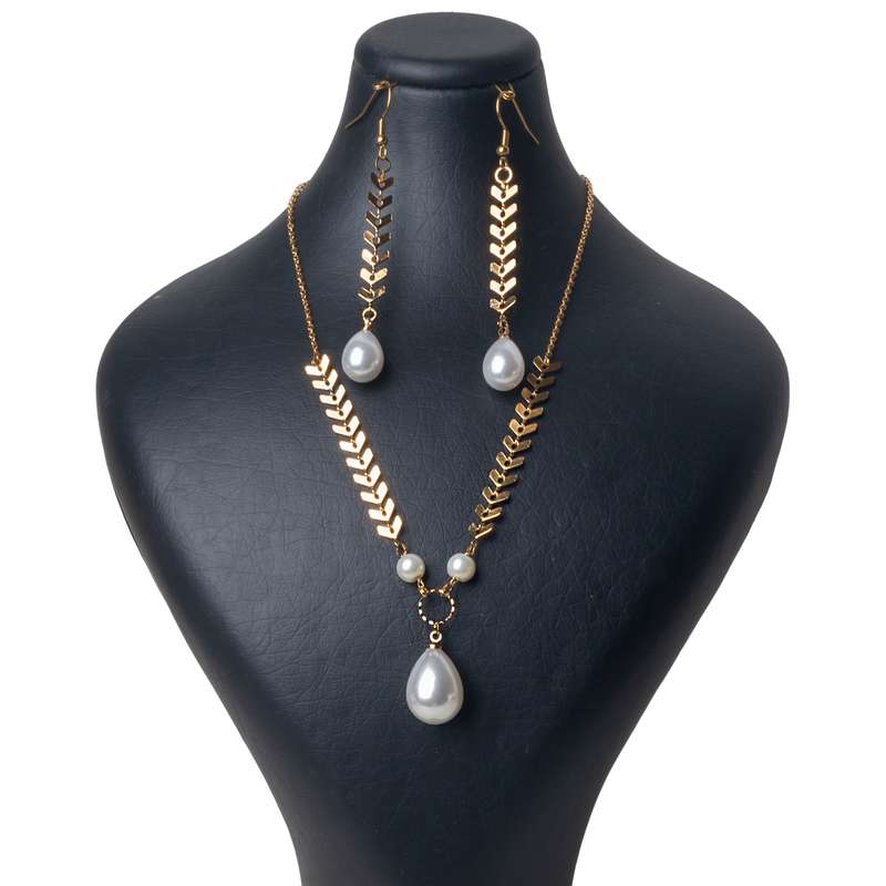 نیم ست زنانه مدل مروارید اشکی E108