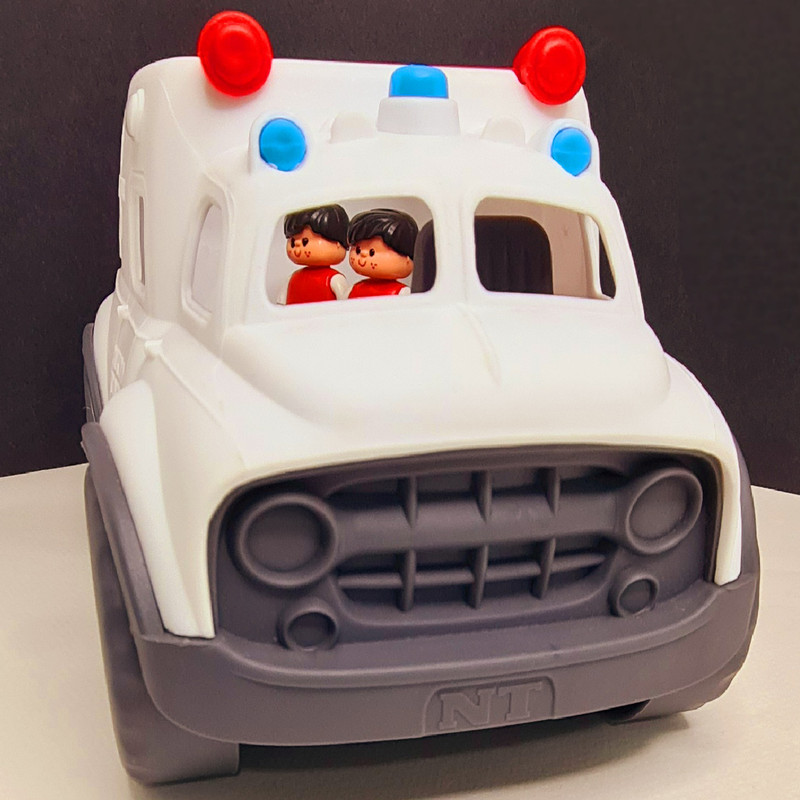 ماشین بازی مدل آمبولانس نیکو