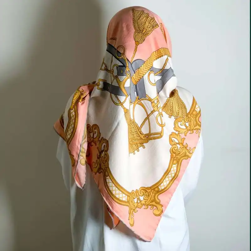 روسری زنانه مدل زنجیری