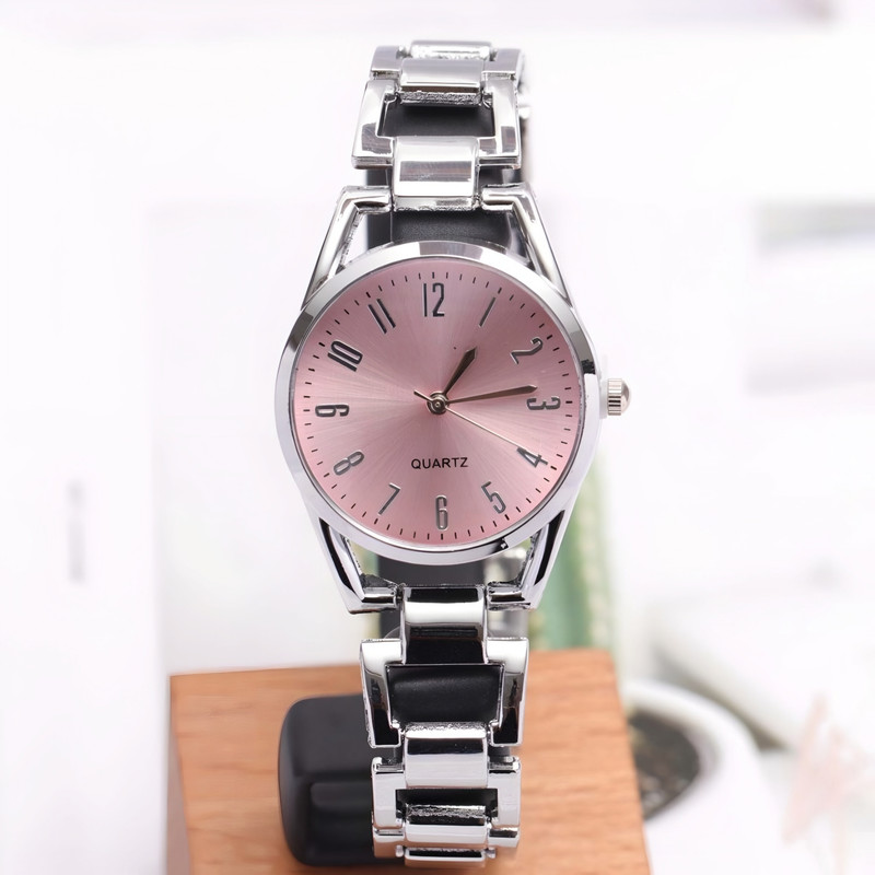 ساعت مچی عقربه‌ای کوارتز زنانه مدل مینیمال بند زنجیری دستبندی کد HO5