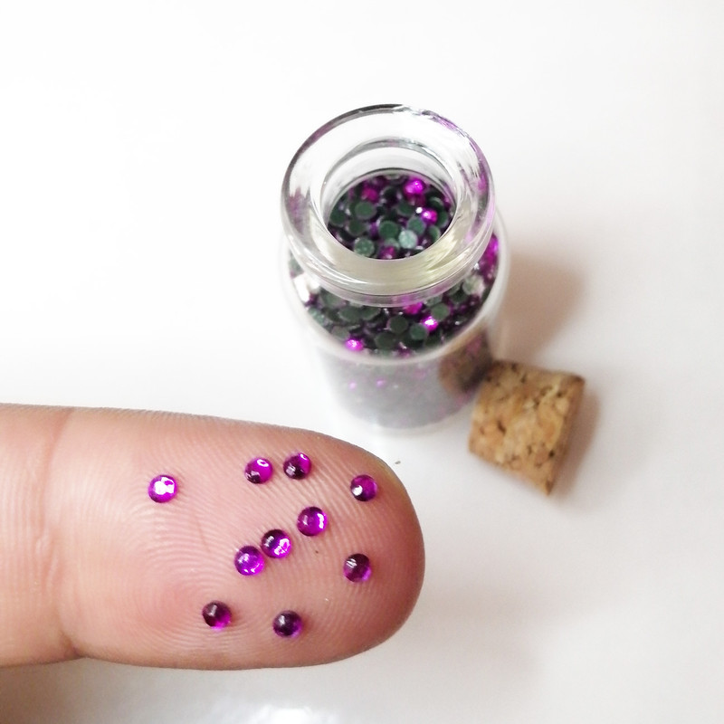 نگین و تزیین ناخن مدل DRIO-04 مجموعه 4 عددی