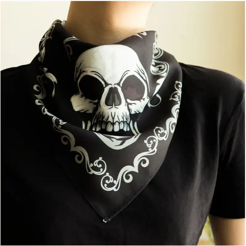 دستمال سر و گردن هاماگراف مدل skulls body