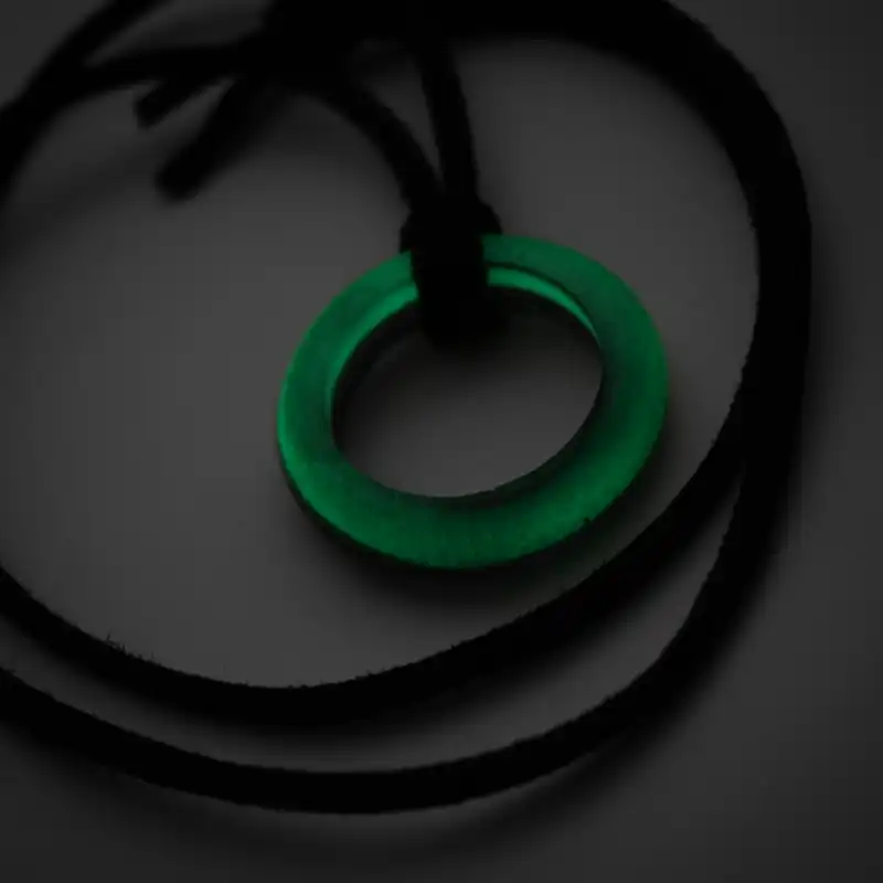 گردنبند مدل رزین شبتاب PRG_1006