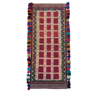 گلیم دستباف کناره طول سه و نیم متری طرح عشایری مدل AA72