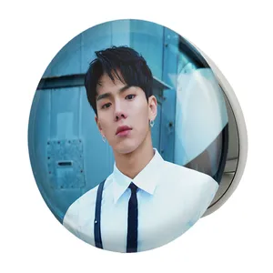 آینه جیبی خندالو طرح شونو گروه مانستا اکس MONSTA X مدل تاشو کد 12260 