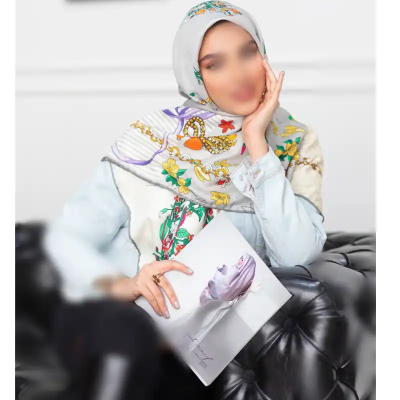 روسری زنانه  مدل ابریشم توییل دور دست دوز گلدار فانتزی کد 33