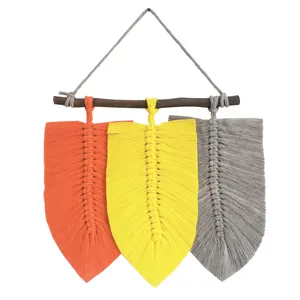 دیوارکوب تزئینی  طرح پر کد 01
