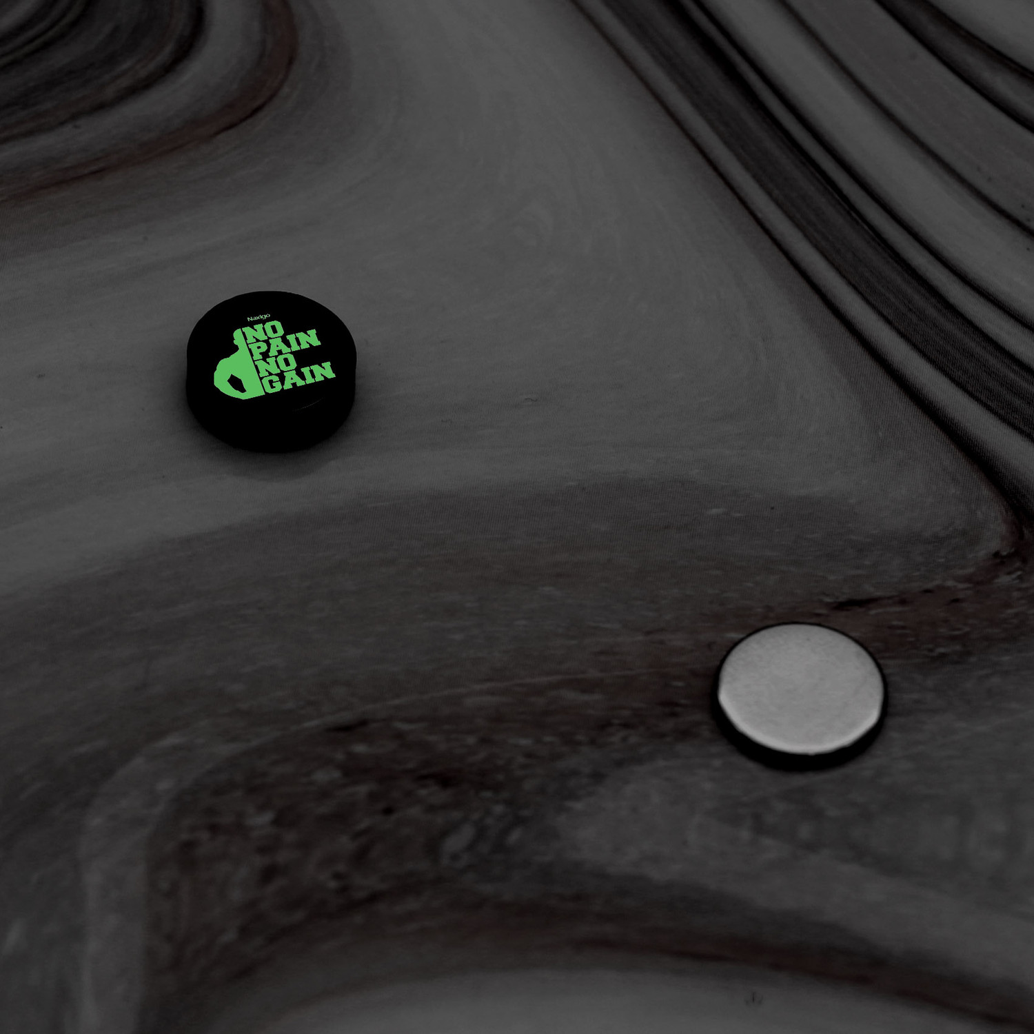 پیرسینگ گوش ناکسیگو مدل شب تاب طرح بدنسازی کد PM6736 پیرسینگ گوش ناکسیگو مدل شب تاب طرح بدنسازی کد PM6736