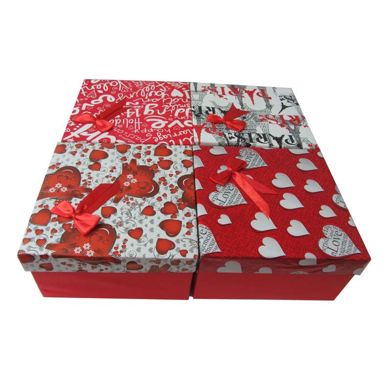 جعبه هدیه مدل love بسته 4 عددی