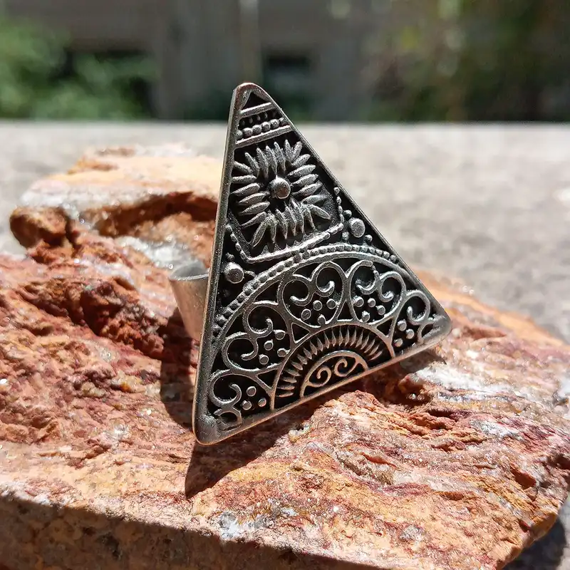 انگشتر مدل هرم کد MOS-A12