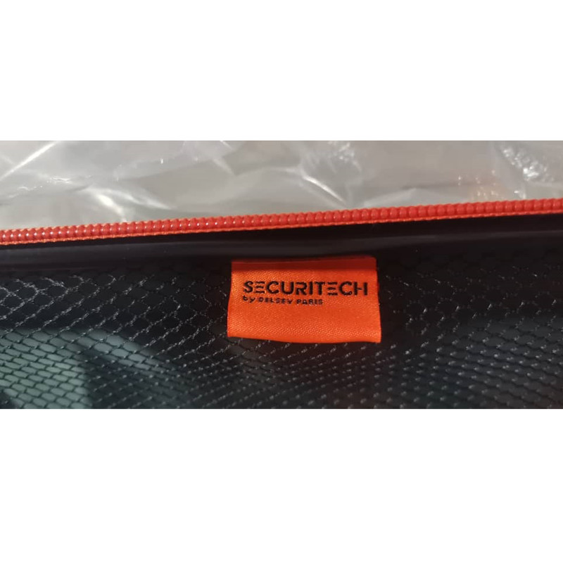 چمدان دلسی مدل SECURITECH DUNE کد 4007831 سایز بزرگ ارتفاع 82 سانتی متر