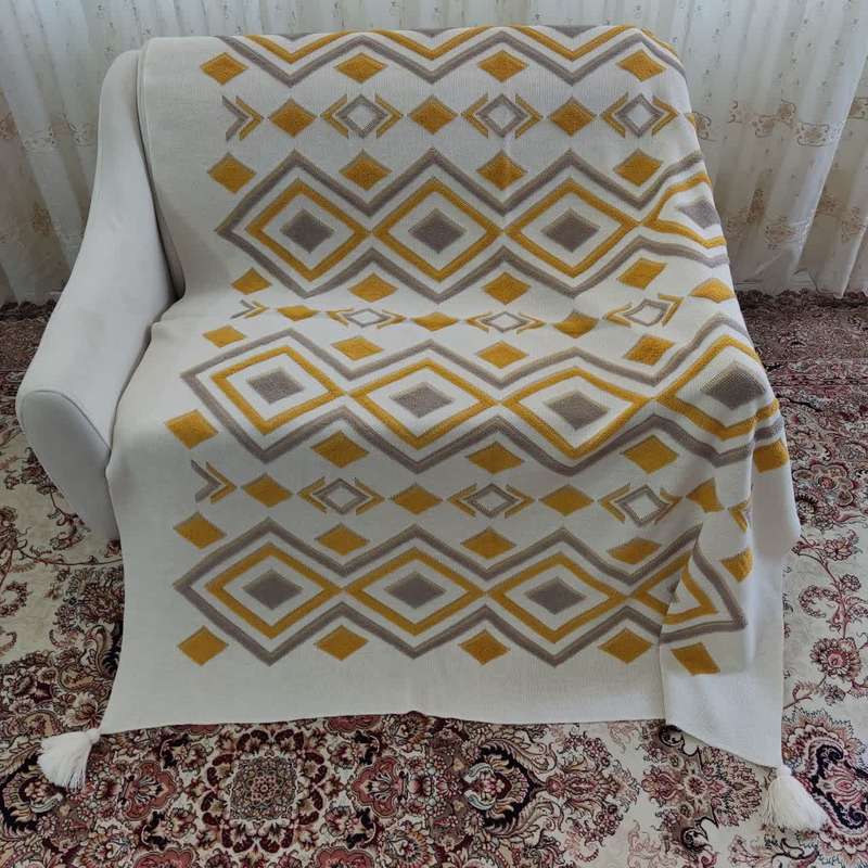 شال مبل طرح پانچدوزی سایز 145×175 سانتی متر