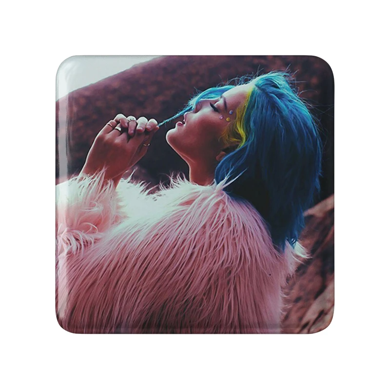 مگنت خندالو طرح هالزی Halsey  مدل مربعی کد 19107