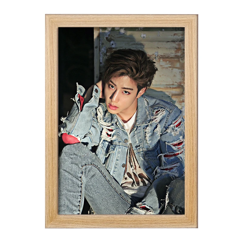 تابلو خندالو مدل مارک گروه گات سون GOT7  کد 21008