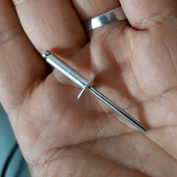 میخ پرچ مدل Al 4-18 بسته 40 عددی میخ پرچ مدل Al 4-18 بسته 40 عددی