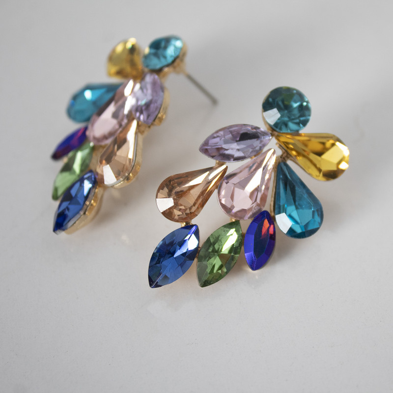 گوشواره زنانه مدل الماس کد 010 گوشواره زنانه مدل الماس کد 010