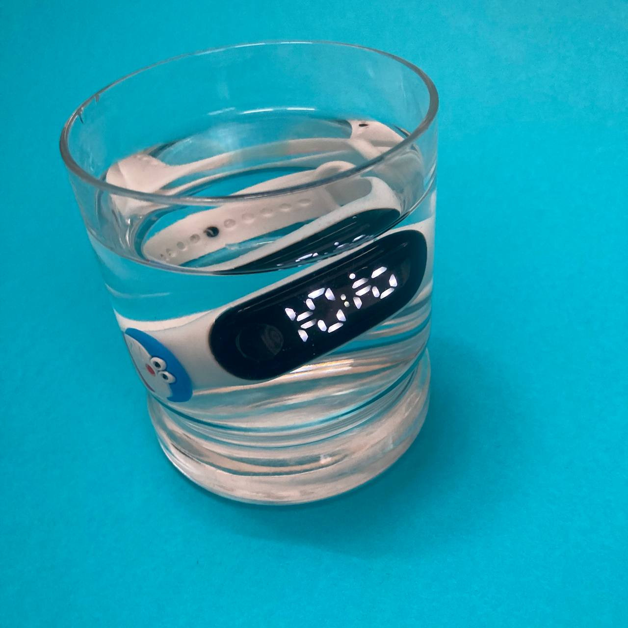 ساعت مچی دیجیتال مدل لمسی ضد آب طرح دورایمون