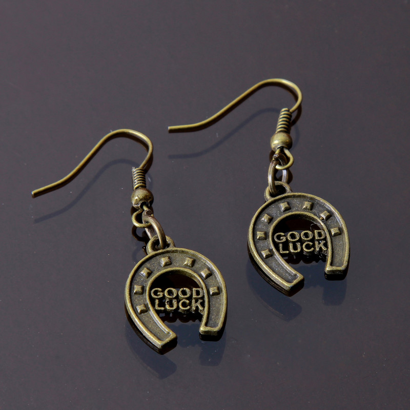 گوشواره دخترانه بازرگانی میلادی کد GZN_186 گوشواره دخترانه بازرگانی میلادی کد GZN_186