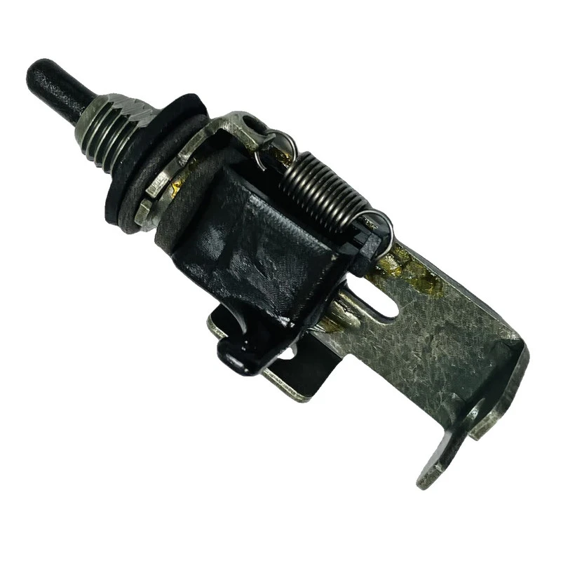 اهرم و شاسی رها کننده در باک بنزین خودرو چیکال مدل P-807 مناسب برای ساینا