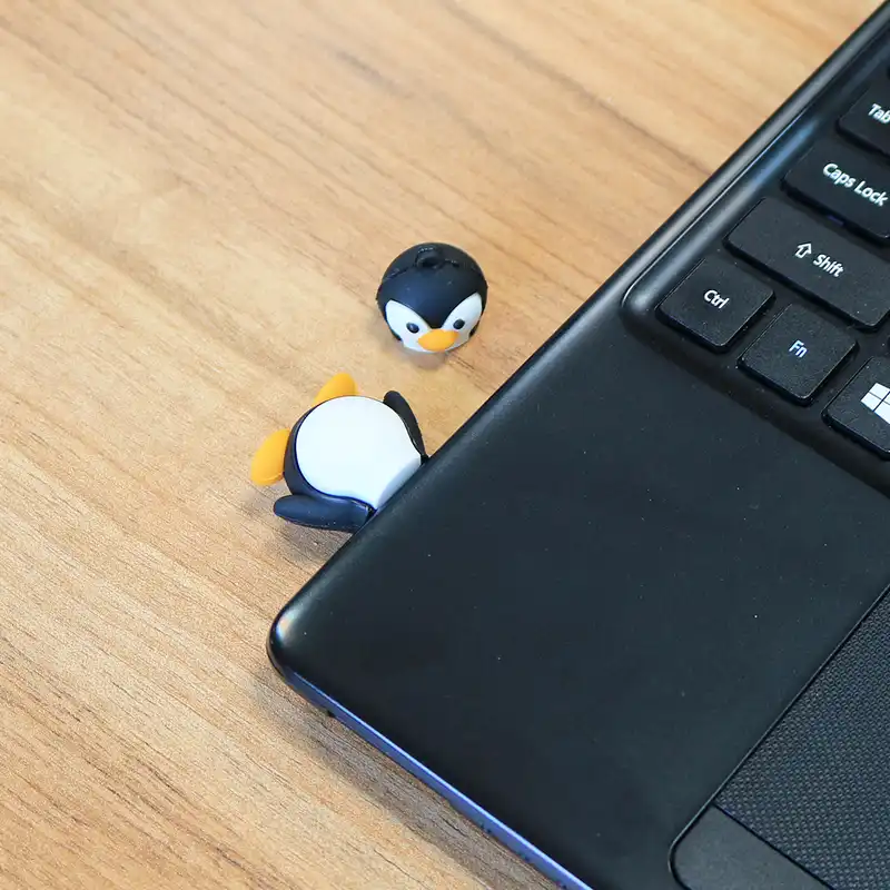 فلش مموری طرح پنگوئن مدل Ul-Penguin01 ظرفیت 64 گیگابایت