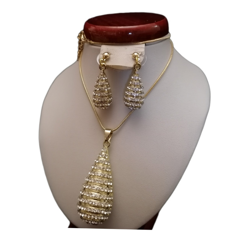 نیم ست زنانه مدل تیتانیوم طرح اشک fashion