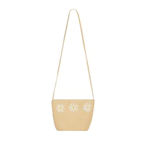 کیف رودوشی دخترانه لیندکس مدل Straw with daisy details