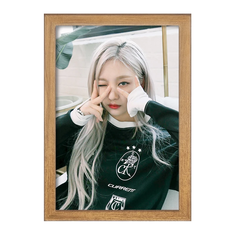 تابلو خندالو مدل نینگ نینگ گروه آسپا Aespa  کد 19722